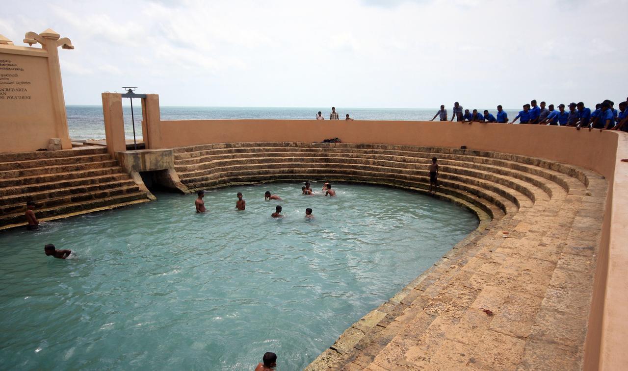 Sai Holiday Inn Jaffna Luaran gambar